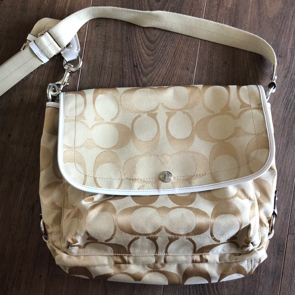 Authentic Coach Messenger Bag